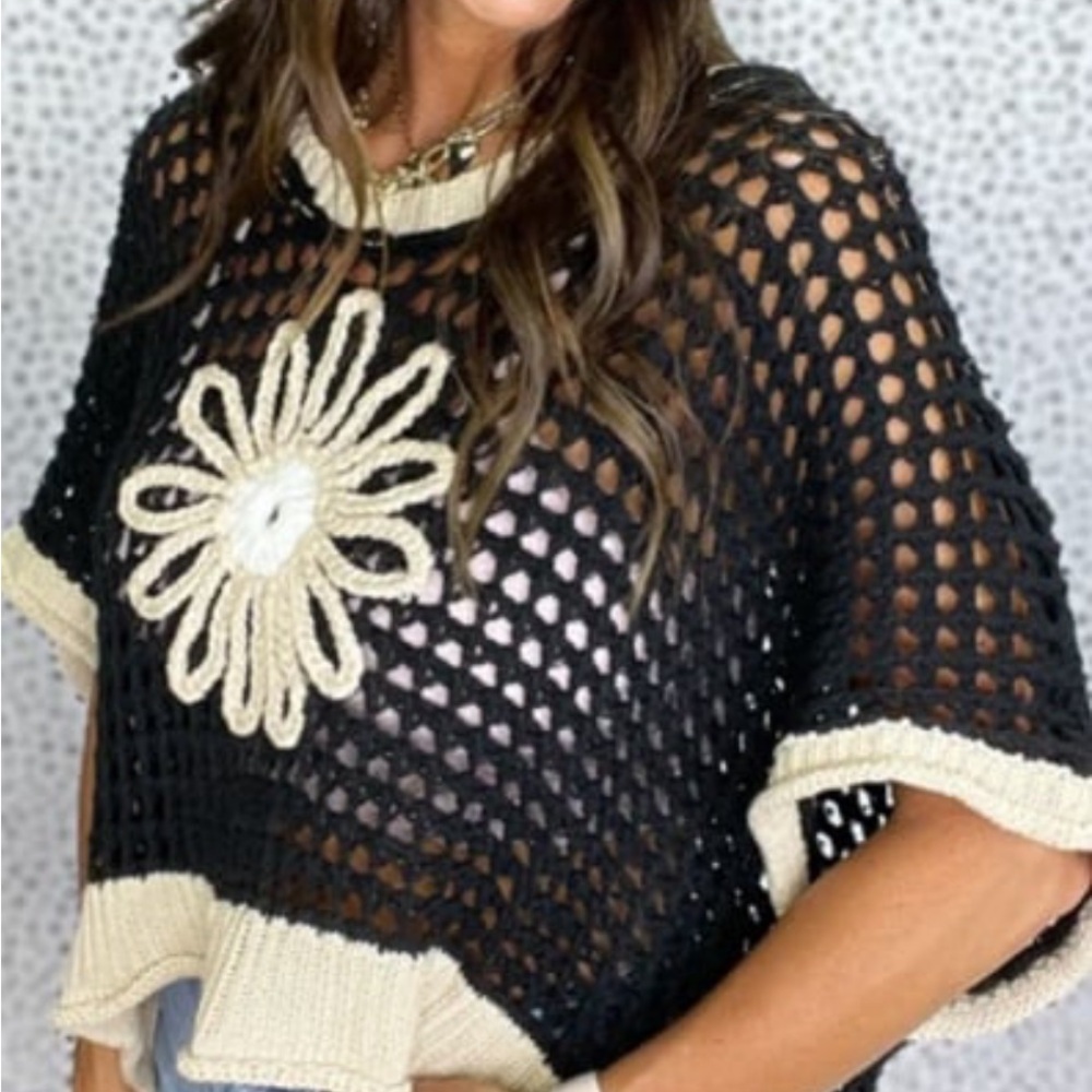 NWOT POL Black and Cream Floral Crochet Poncho L - Picture 9 of 9